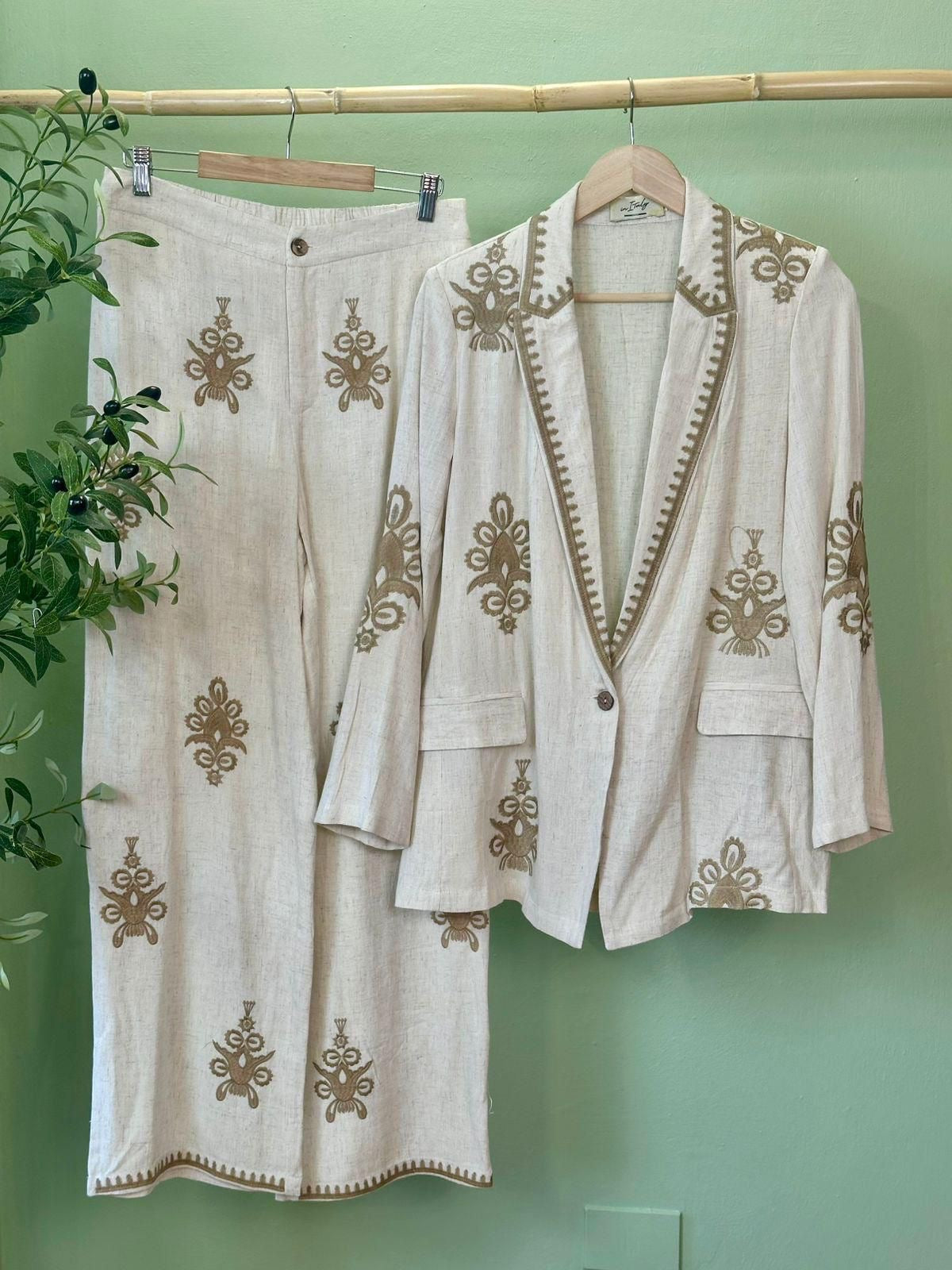 Embroidered oversized Blazer *ONLY*