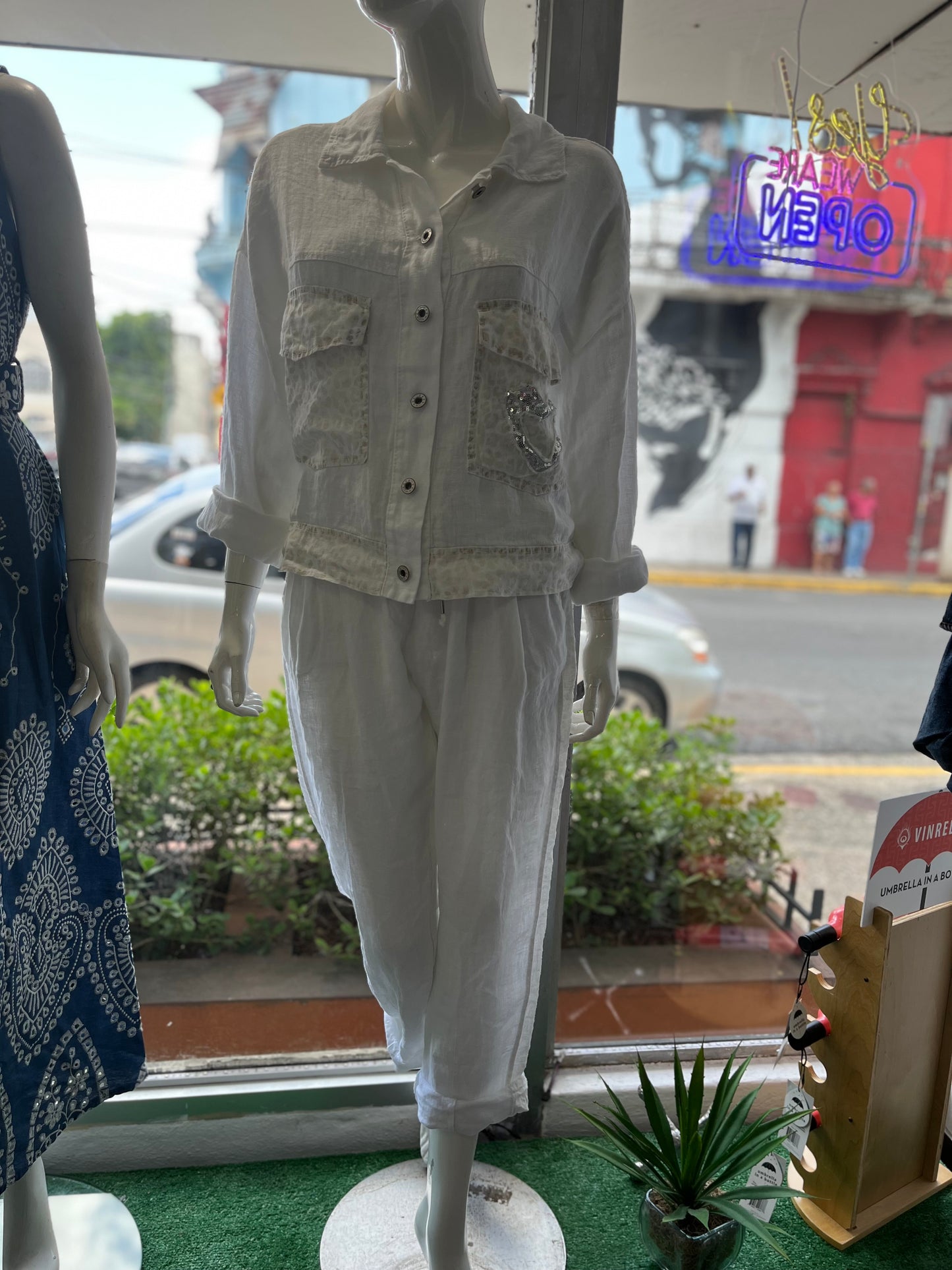 White Linen Blouse w. Sequin Heart