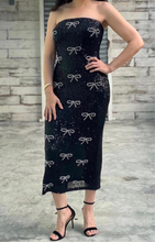Load image into Gallery viewer, Sequined strapless midi dress
