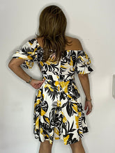 Load image into Gallery viewer, Short Puff Sleeve Printed Mini Dress
