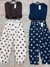 Load image into Gallery viewer, Cotton Polka Dot Barrel Pants
