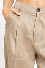 Load image into Gallery viewer, Linen Pleated Pants
