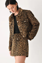 Load image into Gallery viewer, Heritage Edge Wool-Blend Cropped Jacket
