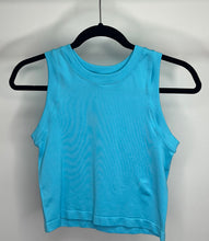 Load image into Gallery viewer, Mid length Basic Tops
