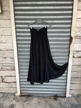 Load image into Gallery viewer, Strapless Linen Midi Dress

