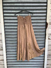 Load image into Gallery viewer, Strapless Linen Midi Dress
