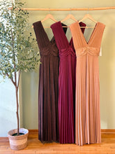 Load image into Gallery viewer, Pleated Maxi Dress
