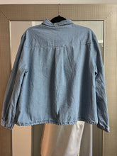 Load image into Gallery viewer, Single Heart’s Denim Blouse
