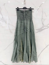 Load image into Gallery viewer, Strapless Linen Midi Dress
