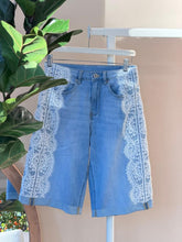 Load image into Gallery viewer, Lace Trim Bermudas
