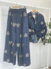 Load image into Gallery viewer, Denim Set With Hearts
