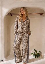 Load image into Gallery viewer, Cheetah Print Travel Set
