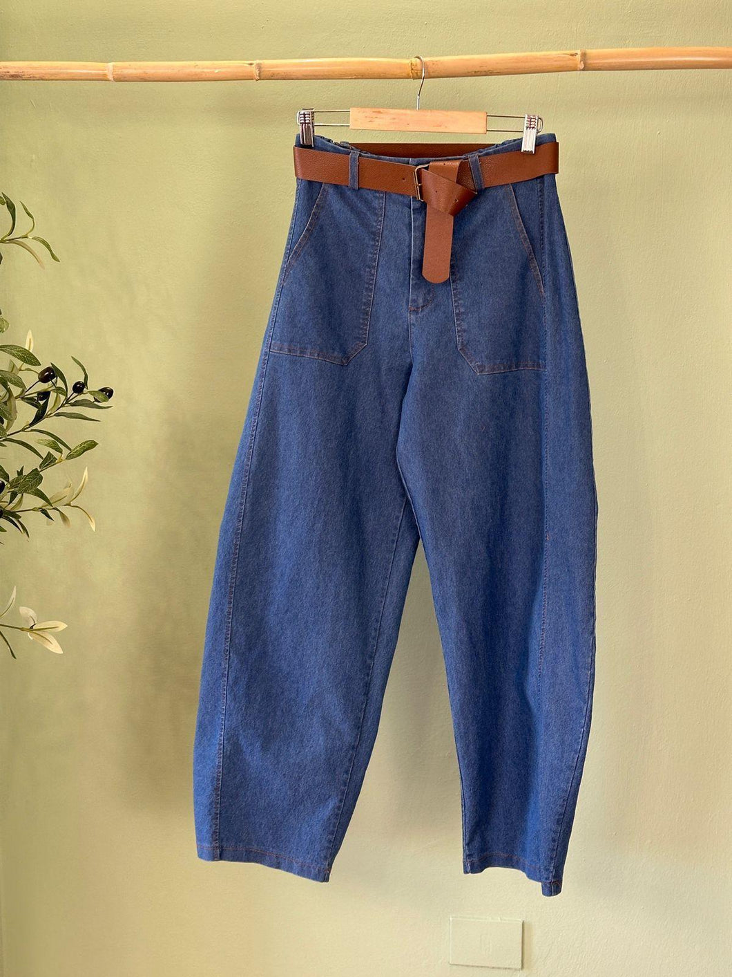 Italian Barrel Jeans w/ Belt