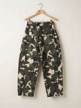 Load image into Gallery viewer, Military Barrel Pants
