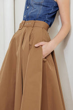 Load image into Gallery viewer, Belted Solid Maxi Skirt

