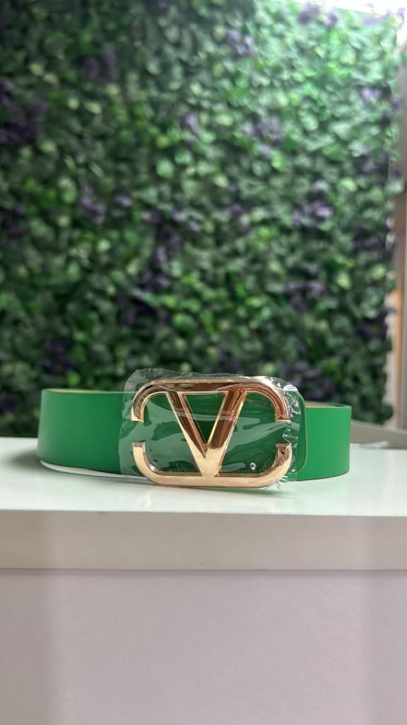 V Buckle Belt