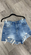 Load image into Gallery viewer, Ripped denim shorts
